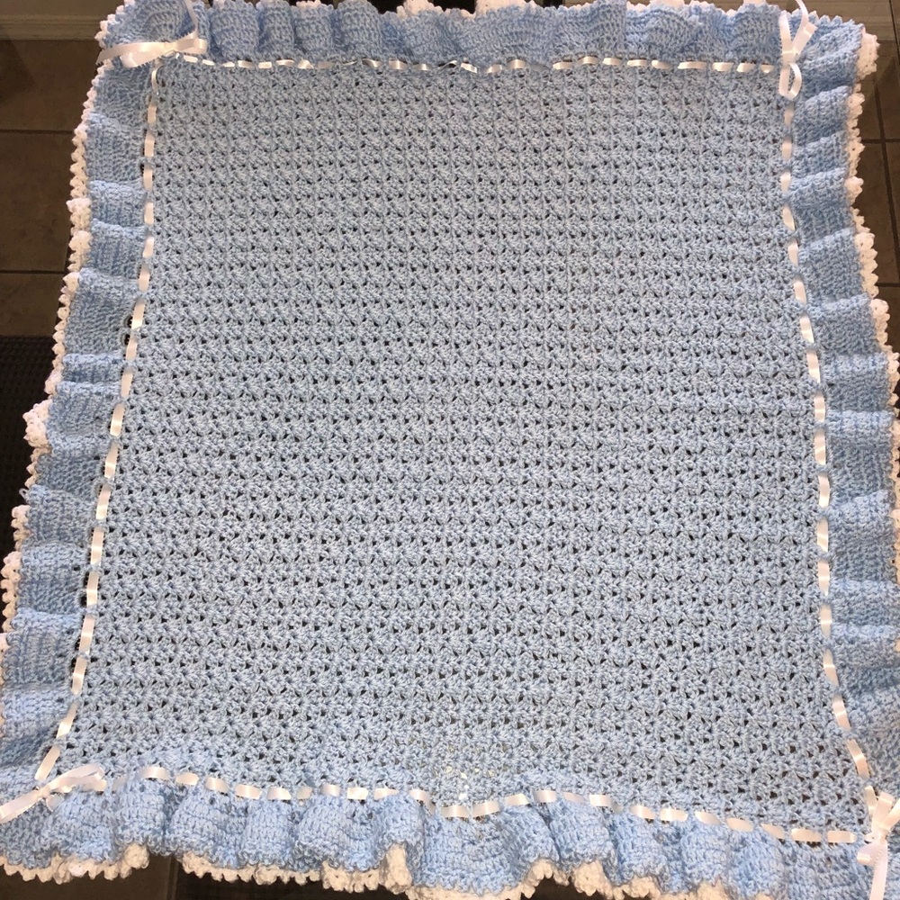 Crochet baby blanket - Picture 2 of 3